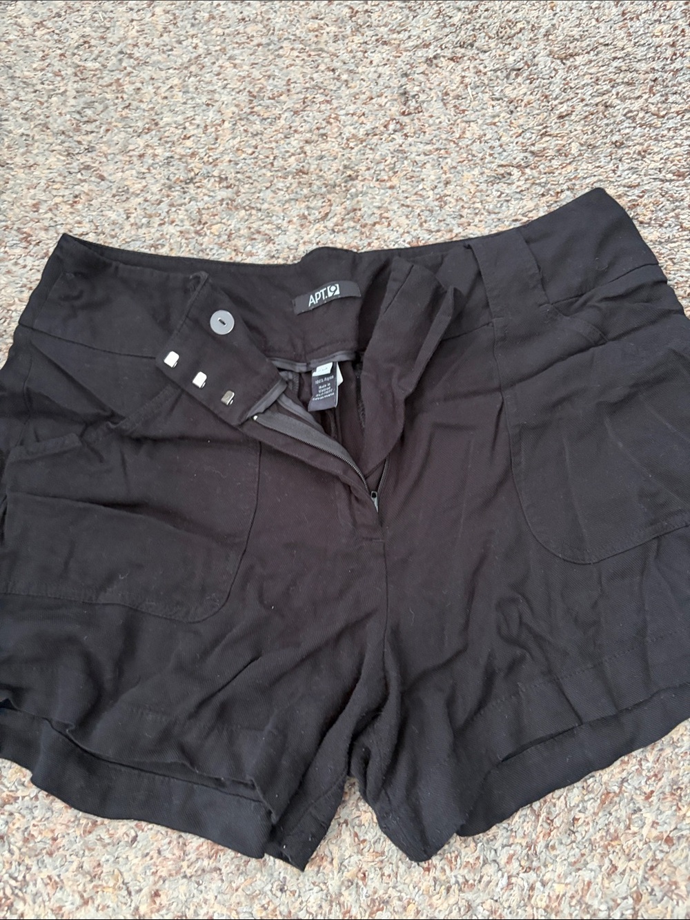 Apt. 9 Black Women's Shorts